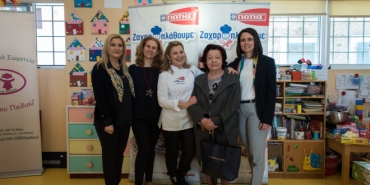 12/4/2019 - Confectionery for good reason: For the 5th consecutive year YIOTIS SA offers to the Association "Friends of the Child"