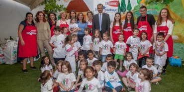 19/04/2016 - Η Γιώτης «Ζαχαροπλάθει για καλό σκοπό».