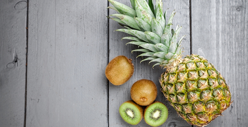 Why should we not use fruit or fresh pineapple when we are making jelly?